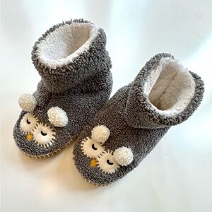 🦉 Hanna Andersson owl slippers size 2y/3y